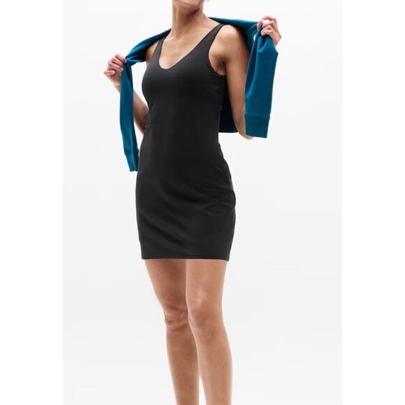 Athleta NWT Women's Transcend Dress Medium Black Athleisure Sporty Simple - Picture 1 of 11